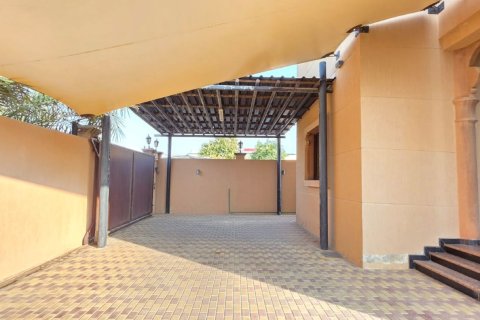 Vila v Khuzam, Ras Al Khaimah, SAE 4 ložnice, 465 m² Č.: 734809 - fotografie 18