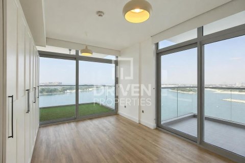 Apartamento para arrendamento em Palm Jumeirah, Dubai, EAU 2 quartos, 187.48 m2 № 745140 - foto 2