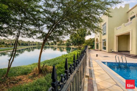Willa w Jumeirah Islands, Dubai, ZEA 4 sypialnie, 817.7 mkw. nr 709878