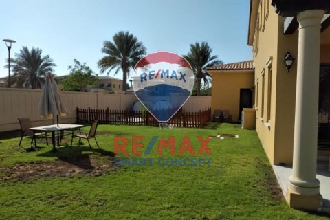 Villa sa Saadiyat Island, Abu Dhabi, UAE 5 silid-tulugan, 568.3 sq.m. № 515728 - larawan 3