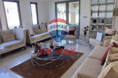Villa sa Saadiyat Island, Abu Dhabi, UAE 5 silid-tulugan, 568.3 sq.m. № 515728 - larawan 7