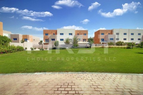 Villa in Abu Dhabi, VAE: 2 Schlafzimmer, 170.2 m2 Nr. 730961