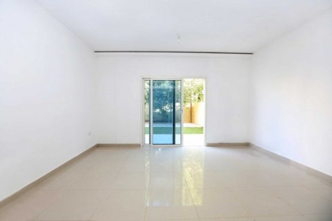 Vilë në Abu Dhabi, Emiratet e Bashkuara Arabe 2 dhoma gjumi, 170.2 m2. № 730961 - Foto 12
