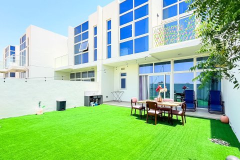 Kuća u nizu u Dubai, UAE 222.2 m2, 4 spavaćih soba Br. 757434