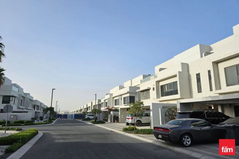 Vilă de vânzare în Dubai, EAU 3 dormitoare, 281.5 mp.  №660354 - poză 2