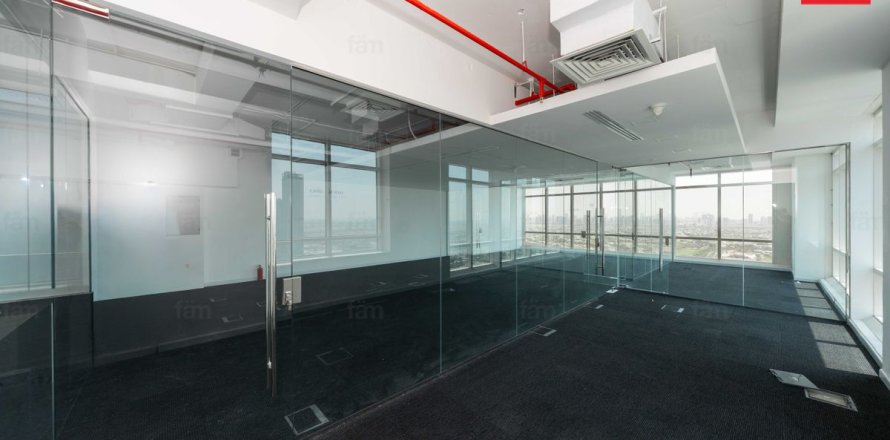 Bureau à Dubai, EAU: 120 m2 № 764092