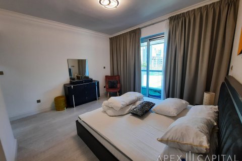 Apartament de închiriat în The Views, Dubai, EAU 2 dormitoare, 135.5 mp.  №265565 - poză 17
