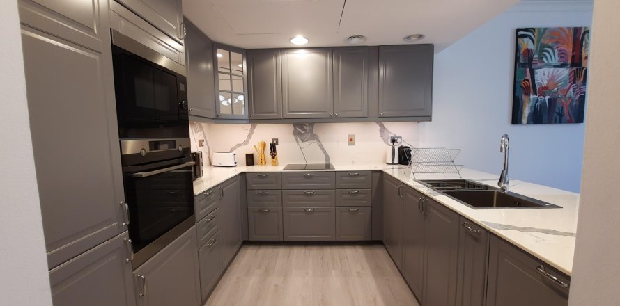 Apartament în The Views, Dubai, EAU 2 dormitoare, 135.5 mp.  №265565