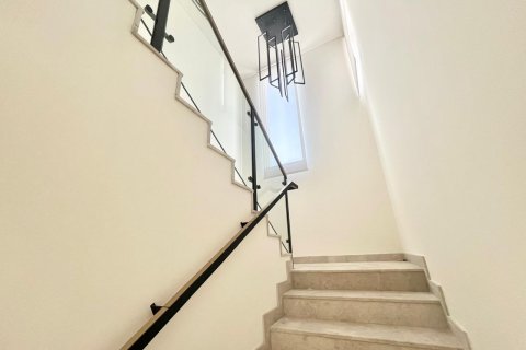 Al Furjan, Dubai, BAE’de kiralık villa 4 yatak odası, 426.13 m&sup2; No 750872 - fotoğraf 13