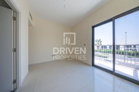Dubai、UAEにあるタウンハウス 3ベッドルーム、166.2 m2 No765252