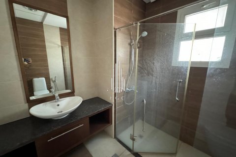 Üürile anda villa asukohaga Khalifa City, Abu Dhabi, AÜE: 4 magamistoaga, 679.6 m² Nr 517682 - pilt 15
