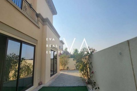 Vila u Dubai, UAE 5 spavaćih soba, 638.5 m2 Br. 637721 - fotografija 5