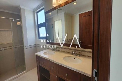 Vila u Dubai, UAE 5 spavaćih soba, 638.5 m2 Br. 637721 - fotografija 13
