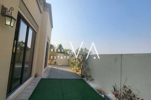Vila u Dubai, UAE 5 spavaćih soba, 638.5 m2 Br. 637721 - fotografija 6