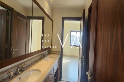 Vila u Dubai, UAE 5 spavaćih soba, 638.5 m2 Br. 637721 - fotografija 20