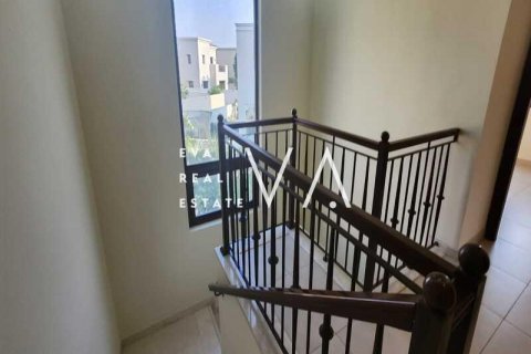 Vila u Dubai, UAE 5 spavaćih soba, 638.5 m2 Br. 637721 - fotografija 4