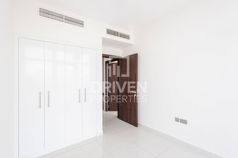 Townhouse til salg i Dubai, UAE 3 soveværelser, 112.23 kvm № 765243 - foto 9