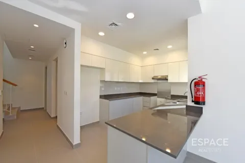 Vilă de închiriat în Dubai Hills Estate, Dubai, EAU 3 dormitoare, 201 mp.  №738379 - poză 3