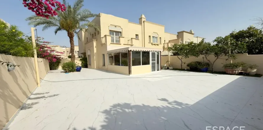 Villa à The Springs, Dubai, EAU: 3 chambres, 209 m2 № 738382