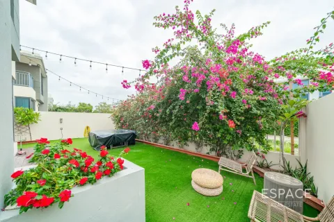Vila di Dubai Hills Estate, UEA 4 kamar tidur, 230 m2 nomor 738377 - foto 17