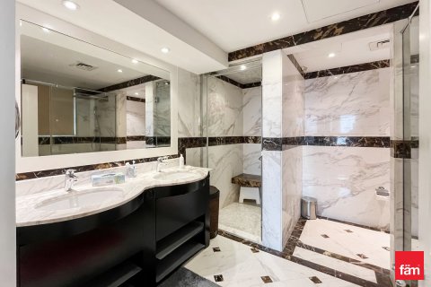 Müüa katusekorter asukohaga Dubai, AÜE: 4 magamistoaga, 531 m² Nr 689199 - pilt 17