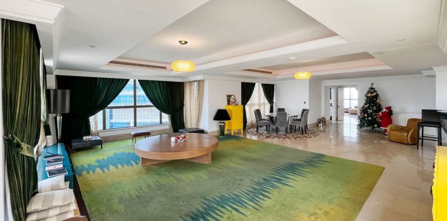 Katusekorter asukohaga Dubai, AÜE: 4 magamistoaga, 531 m² Nr 689199