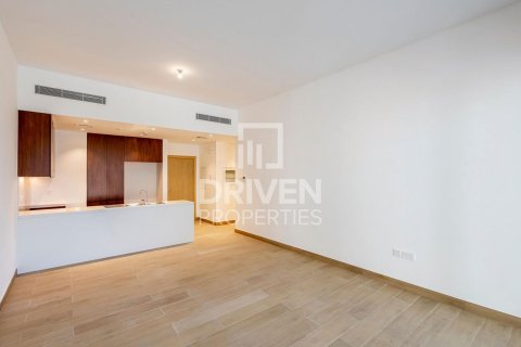 Jumeirah、Dubai、UAEにあるマンション 2ベッドルーム、121.33 m2 No767415