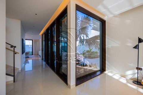Villa a Saadiyat Island, Abu Dhabi, EAU 5 camere da letto, 792 mq. № 725715