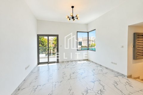 Rijtjeshuis te huur in Umm Suqeim, Dubai, VAE 3 slaapkamers, 288 vr.m., nr 764635 - foto 16