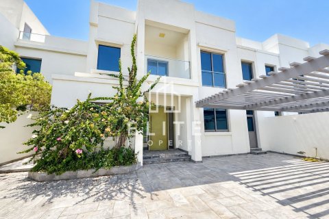 Kamienica w Umm Suqeim, Dubai, ZEA 3 sypialnie, 288 mkw. nr 764634