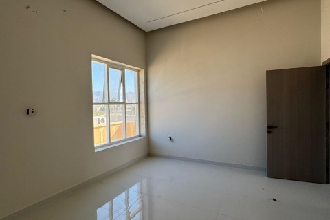 Vilë në Ras Al Khaimah, Emiratet e Bashkuara Arabe 5 dhoma gjumi, 595 m2. № 735130 - Foto 4
