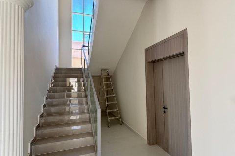 Vilë në Ras Al Khaimah, Emiratet e Bashkuara Arabe 5 dhoma gjumi, 595 m2. № 735130 - Foto 7