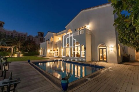Villa en Palm Jumeirah, Dubai, EAU 6 dormitorios, 650 m² № 736343