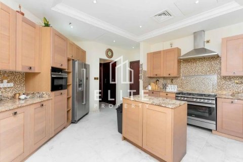 Villa in Palm Jumeirah, Dubai, UAE 6 bedrooms, 650 sq.m. № 736343 - photo 8