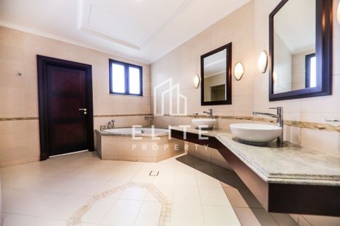 Vilă de vânzare în Palm Jumeirah, Dubai, EAU 5 dormitoare, 622 mp.  №736344 - poză 8