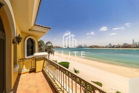Vilă de vânzare în Palm Jumeirah, Dubai, EAU 5 dormitoare, 622 mp.  №736344 - poză 2