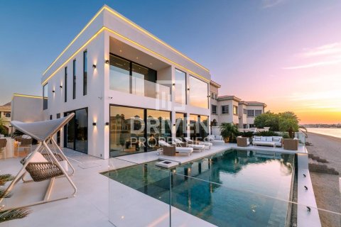 Villa i Palm Jumeirah, Dubai, UAE 5 soveværelser, 622.36 kvm № 762014