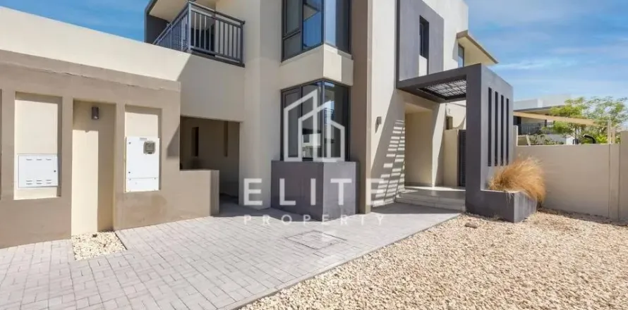 Dubai Hills Estate、Dubai、UAEにあるヴィラ 5ベッドルーム、303 m2 No736420