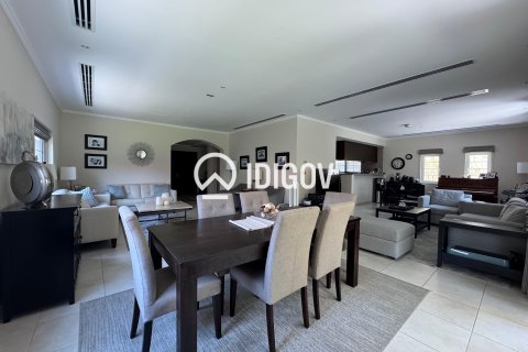 Vila u gradu Jumeirah Park, Dubai, UAE 3 spavaće sobe, 861.12 m2 Br. 735782 - Slika 3