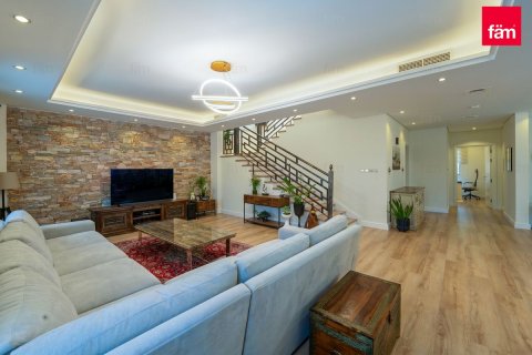 Vilă de vânzare în Dubai, EAU 5 dormitoare, 567.1 mp.  №721155 - poză 4