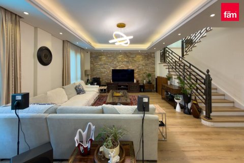 Vilă de vânzare în Dubai, EAU 5 dormitoare, 567.1 mp.  №721155 - poză 7