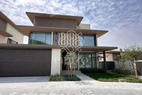 Villa in Dubai, VAE: 4 Schlafzimmer, 567 m2 Nr. 715449