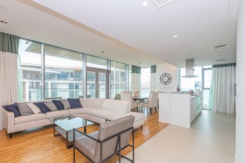 Dubai、UAEにあるマンション 3ベッドルーム、191.4 m2 No739870