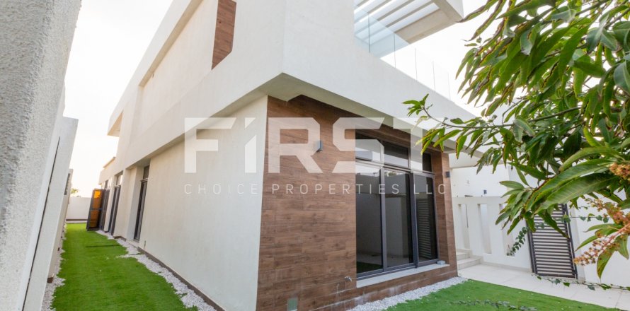 Villa on the Yas Island, Abu Dhabi, UAE 6 bedrooms, 929 sq.m. № 635602