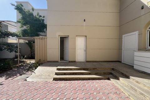 Huvila Al Barsha, Dubai, Arabiemiraatit 3 makuuhuonetta, 418.06 m2 № 750765 - kuva 7