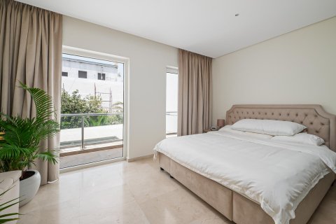 Villa zur Miete in Umm Suqeim, Dubai, VAE 4 Schlafzimmer, 1049.06 m2 Nr. 764374 - Foto 14
