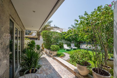 Villa zur Miete in Umm Suqeim, Dubai, VAE 4 Schlafzimmer, 1049.06 m2 Nr. 764374 - Foto 21