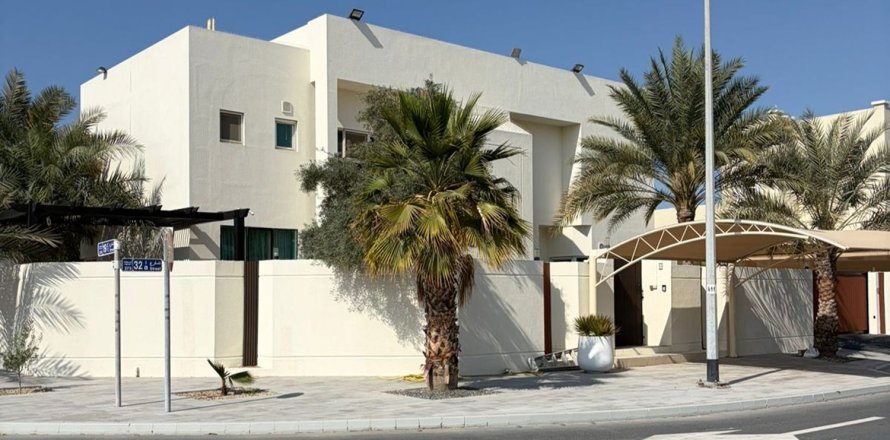 Vilă în Al Barsha, Dubai, EAU 4 dormitoare, 910.45 mp.  №748950
