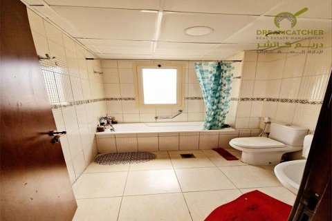 شقة للبيع في Al Hamra Village، رأس الخيمة، الإمارات العربية المتحدة 2 غرفة نوم ، 210 متر مربع ، رقم 512560 - صورة 17