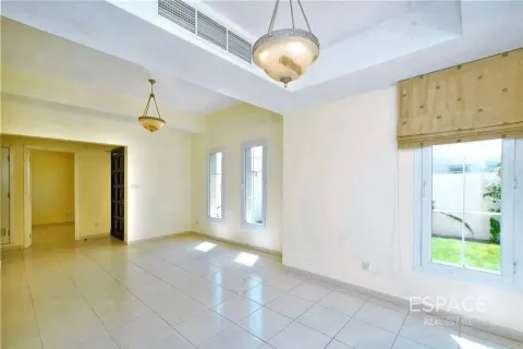 The Springs, Dubai, UAE의 판매용 빌라 침실 3개, 209제곱미터 번호 649810 - 사진 2